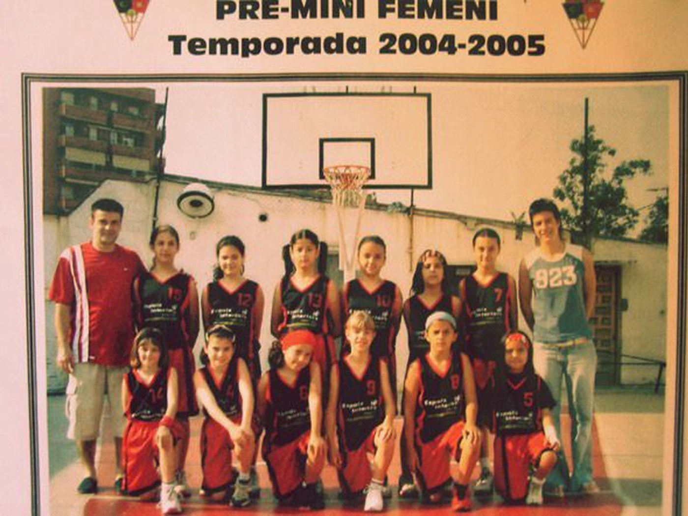 Equip pre-mini femení del CB Grup Barna, temporada 2004-2005