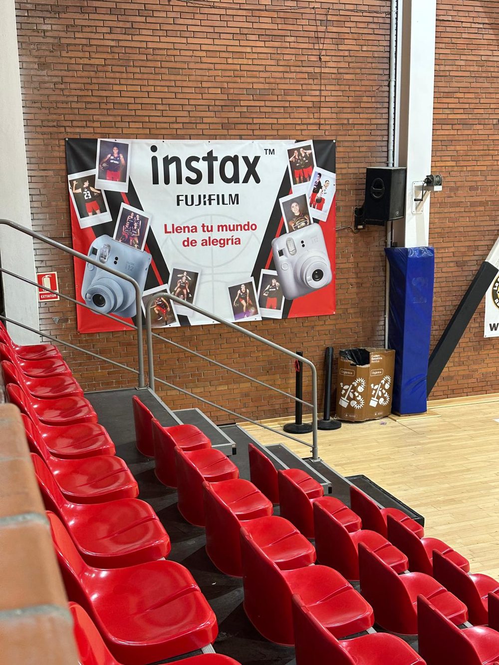 Activación de Instax Fujifilm en La Nau del Clot